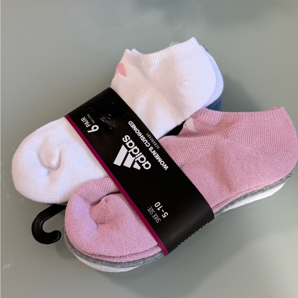 Adidas Women’s Cushioned No Show Socks – 6 Pairs – Size 5-10 – AEROREADY